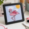 Kit Bucilla Beginner Mini Flamingo SKU 46410, mini de punto de cruz terminado