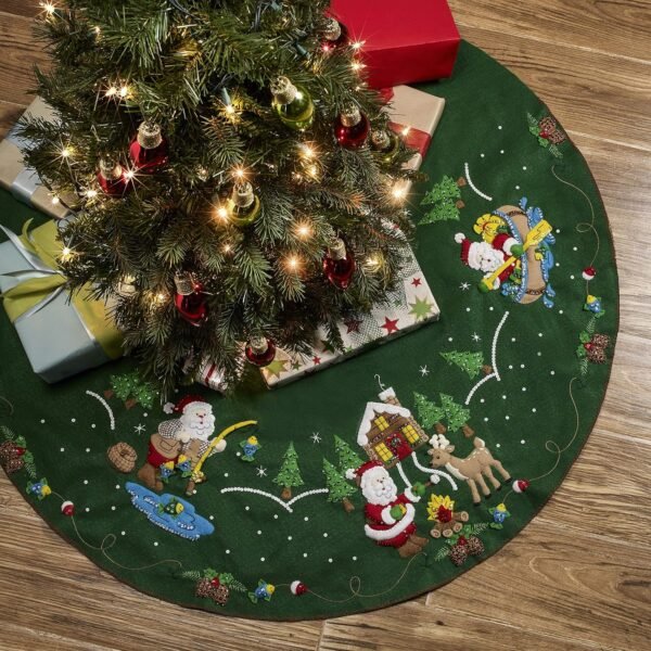 Bucilla Lodge Santa | Felt Applique Tree Skirt Kit | 86954E