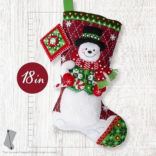 Bucilla Snowman's Quilted Delight | Kit de media navideña de fieltro | 89765E