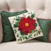 Bucilla Elegant Poinsettia | Kit de almohada de fieltro | 86983E