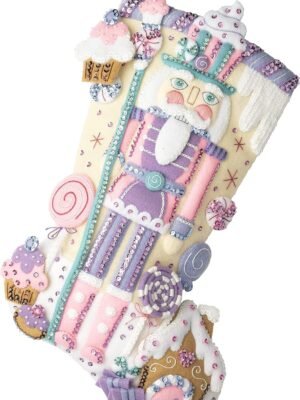 Bucilla Nutcracker Sweet | Kit de media navideña de fieltro | 89256E