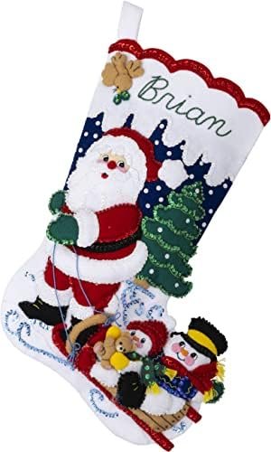 Bucilla Sledding with Santa | Kit de media navideña de fieltro | 89477E