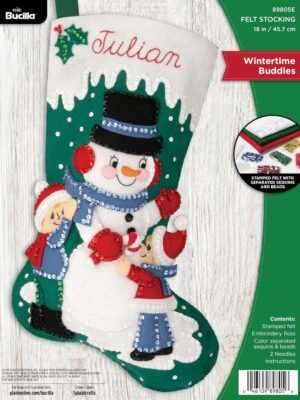 Bucilla Wintertime Buddies | Kit de media navideña de fieltro | 89805E
