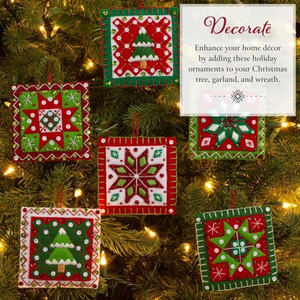 Bucilla Holiday Quilt Squares | Kit de adornos de fieltro | 89753E