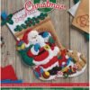 bucilla-felt-applique-stocking-kit-santa-s-visit-size-18-inch-red-green-86702-primary Bucilla Santa's Visit | Kit de media navideña de fieltro | 86702