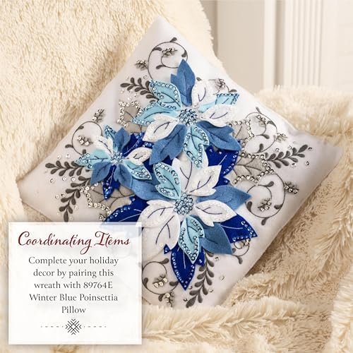 Bucilla Winter Blue Poinsettia | Kit de corona navideña de fieltro | 89756E
